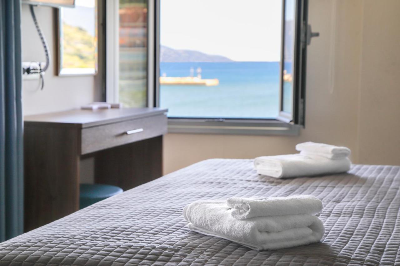 Sunrise Bay Apts Αγία Ευφημία Δωμάτιο φωτογραφία