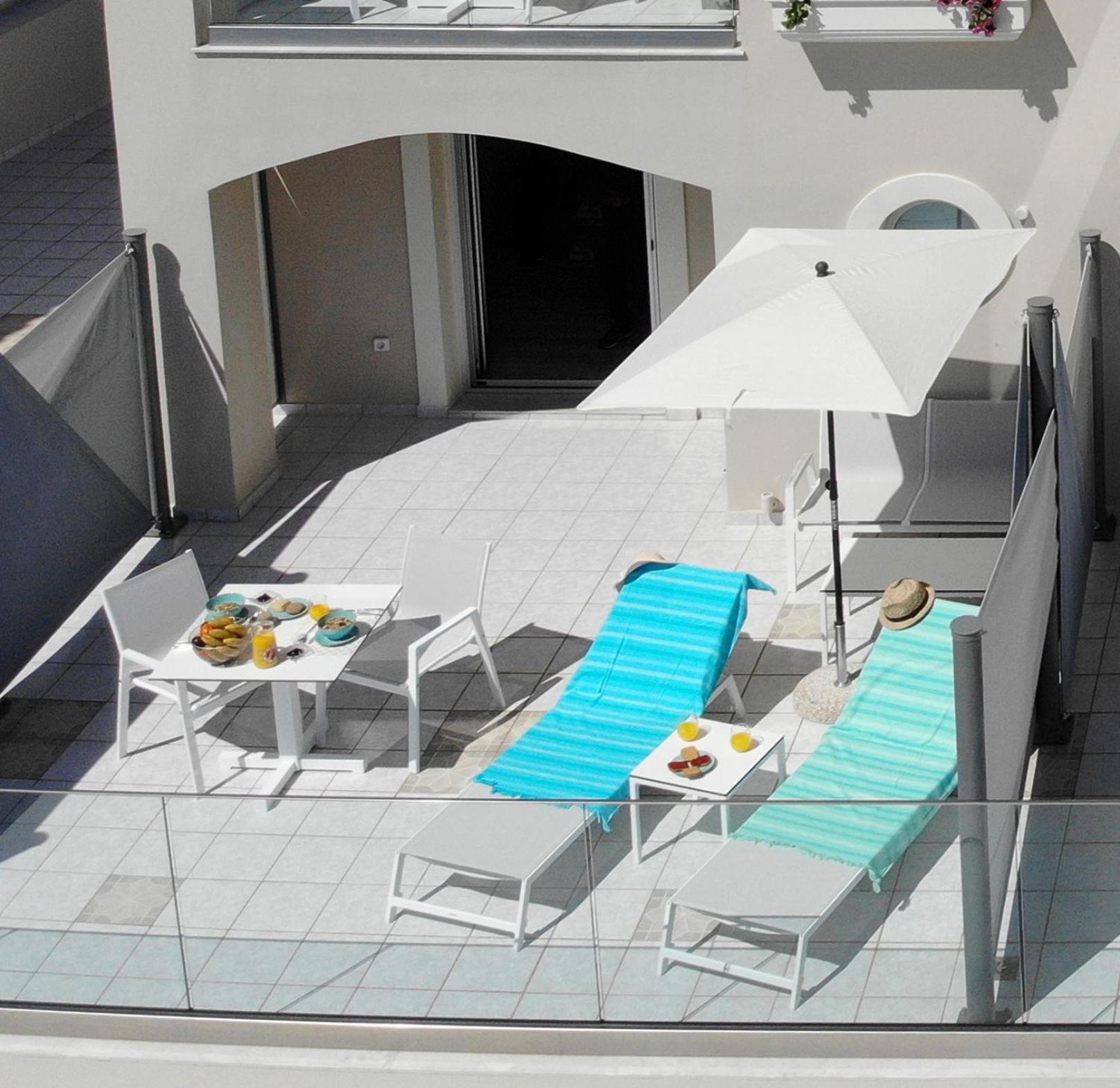 Sunrise Bay Apts Αγία Ευφημία Δωμάτιο φωτογραφία