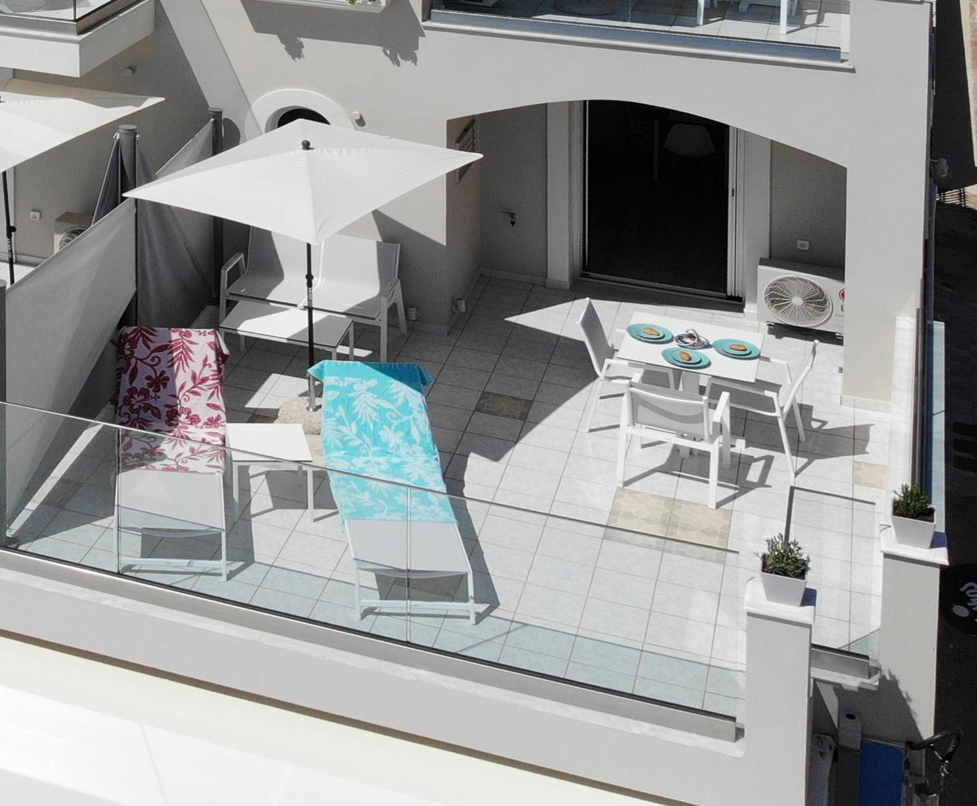 Sunrise Bay Apts Αγία Ευφημία Δωμάτιο φωτογραφία