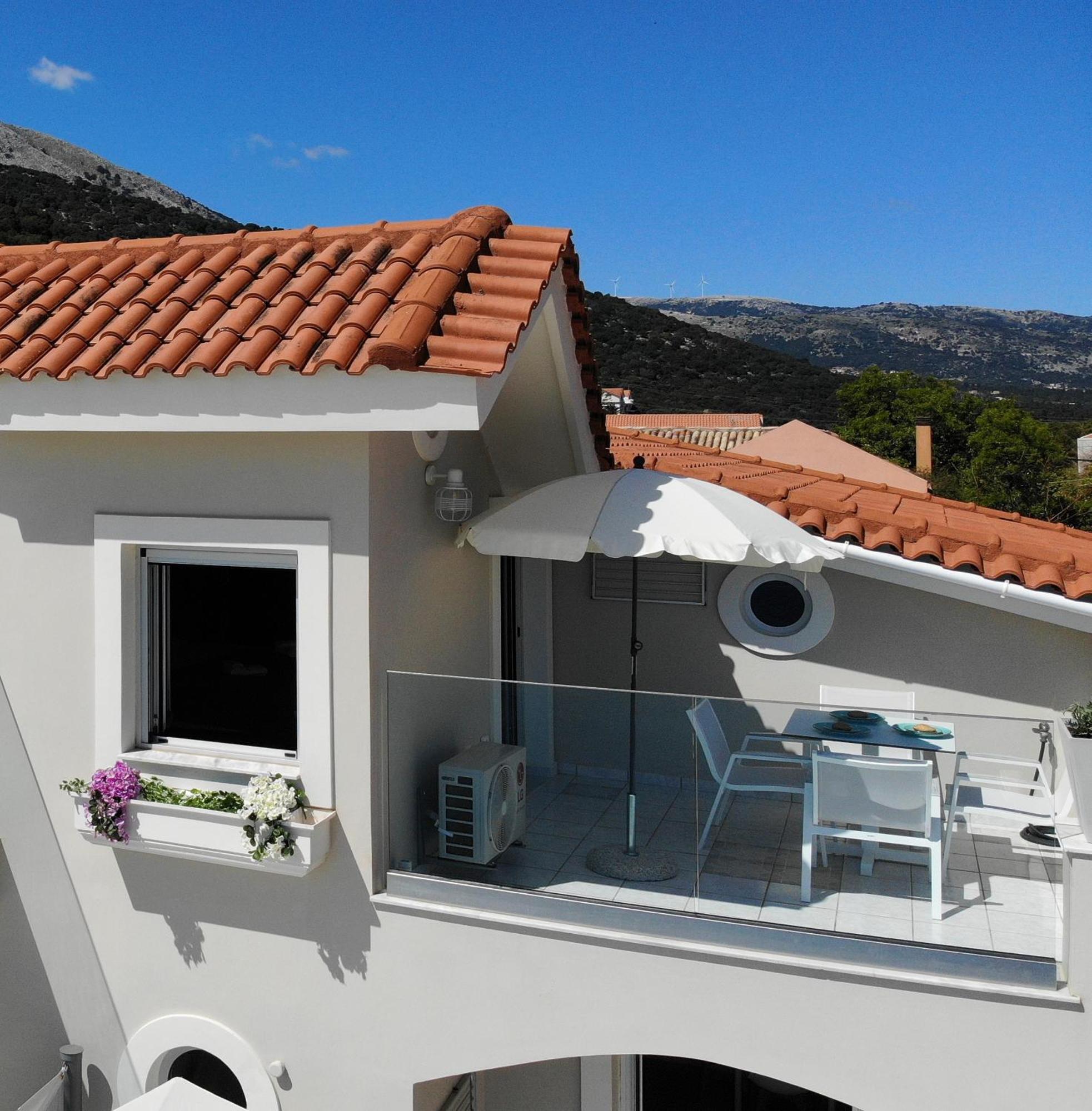 Sunrise Bay Apts Αγία Ευφημία Δωμάτιο φωτογραφία